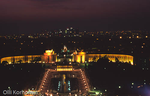  Pariisi, Chaillot'n palatsi, Palais de Chaillot, Eiffel-tornista nähtynä. Lintuperspektiivi.