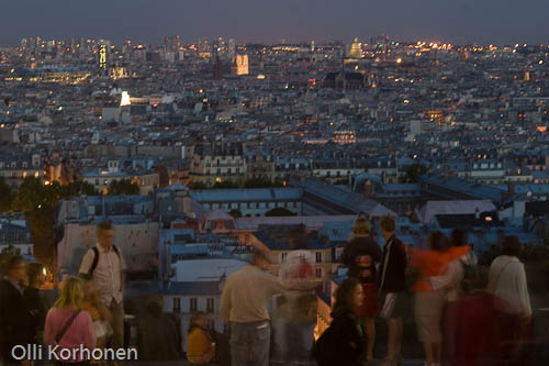  Sacré Coeur, öinen näkymä yli Pariisin.