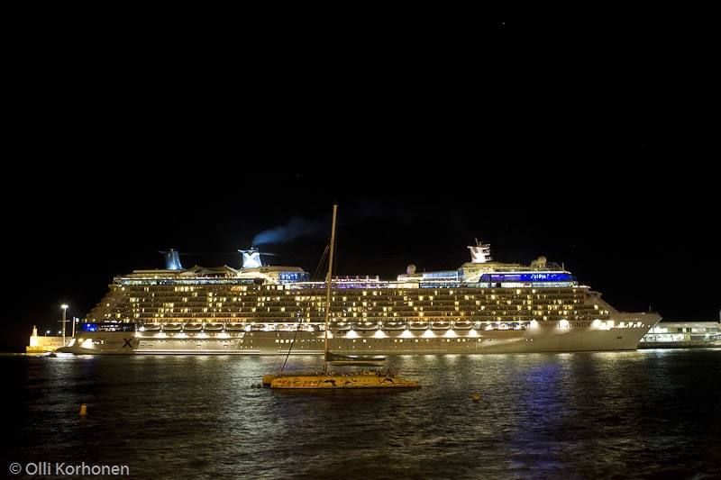 Loistoristeilijä Celebrity Equinox, Funchal, Madeira.