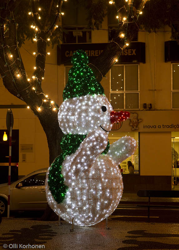 Lumiukko, jouluvalot, Avenida Arriaga, Funchal, Madeira.