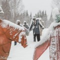 Niilo Rytkönen ITE-taidetta lumisella pellolla